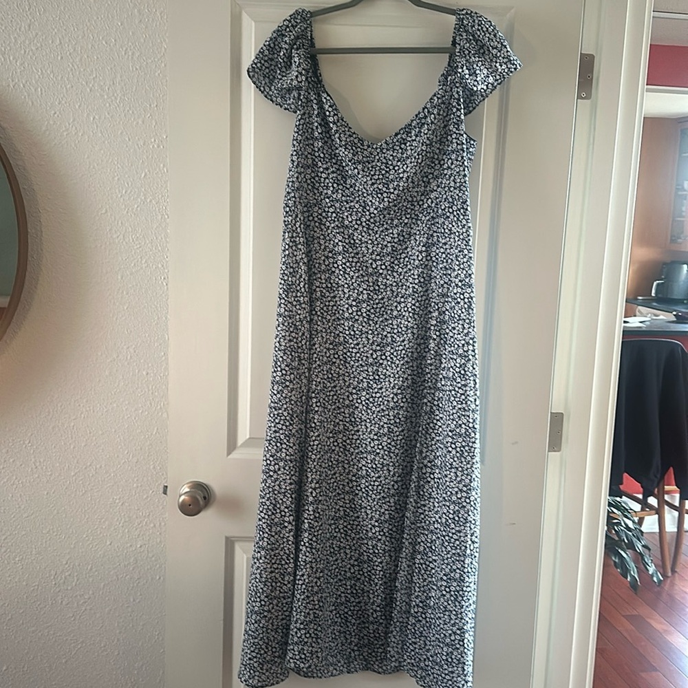 Showpo Donissa Midi dress, never worn